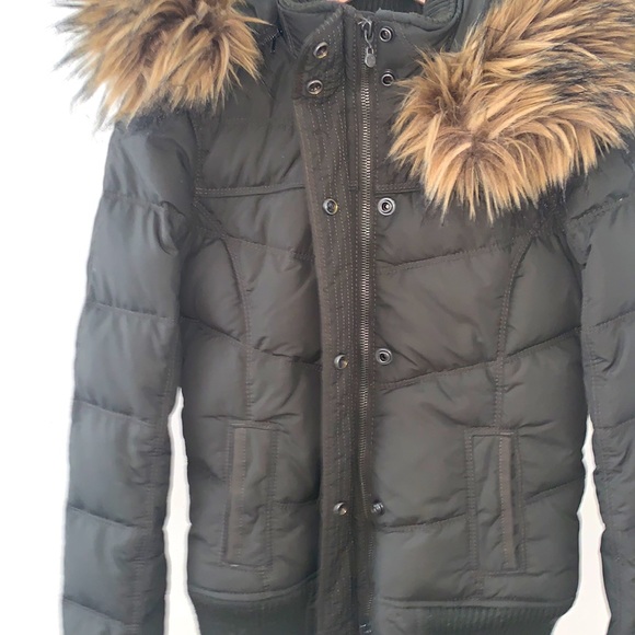 Women’s Jacket - Picture 3 of 6